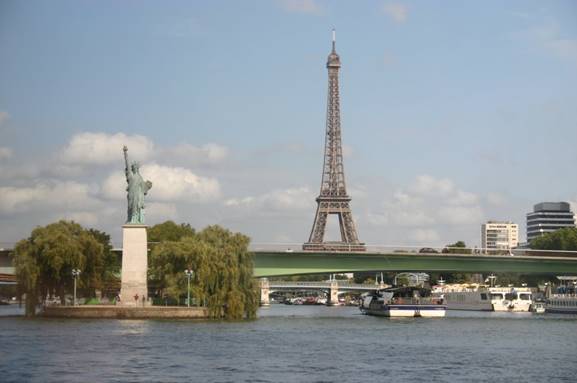 Eiffel Tower facing West
